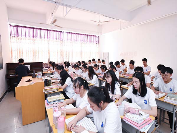 學(xué)生風(fēng)采